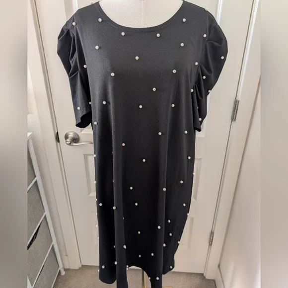 Black Puff Sleeve Dress with Beaded Pearl Accents - Picture 4 of 11